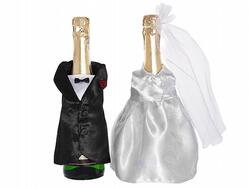 Champagnerflasche Brautpaar Kleidung