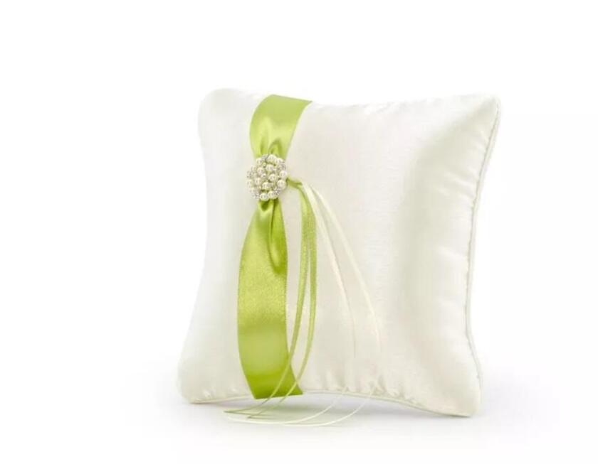 Coussin pour alliances blanc avec ruban vert