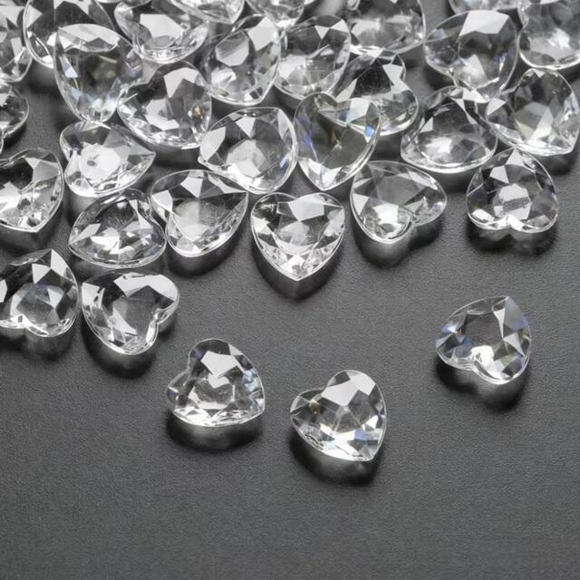 Herzförmige Diamantkristalle