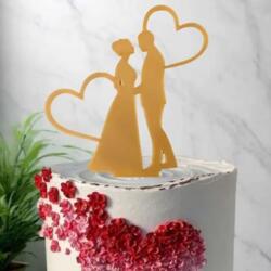 Goldener Cake Topper Brautpaar mit Herzen