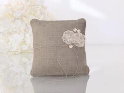 Coussin bague toile de jute fleurs rose clair